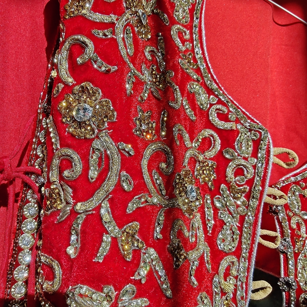 High-end Handmade Costumes - Picture 10 of 16
